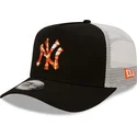 new-era-new-york-yankees-mlb-svart-och-vit-truckerkeps-med-orange-logotyp-a-frame-seasonal-infill