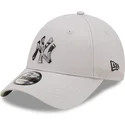 kepsar-curva-gra-justerbart-band-9forty-seasonal-infill-fran-new-york-yankees-mlb-av-new-era