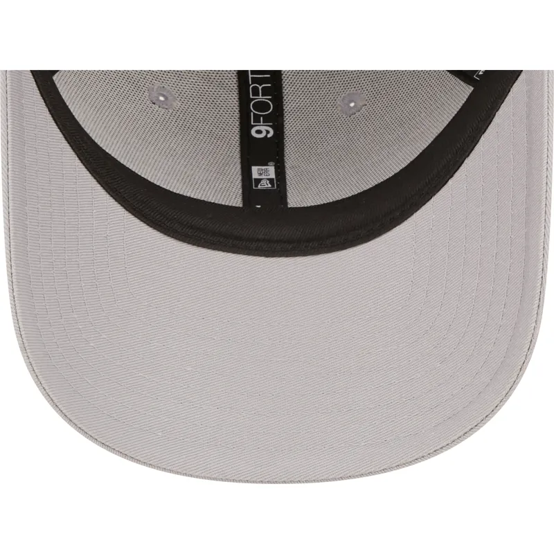 kepsar-curva-gra-justerbart-band-9forty-seasonal-infill-fran-new-york-yankees-mlb-av-new-era