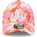 kepsar-curva-rosa-justerbart-band-9forty-all-over-print-seasonal-fran-new-york-yankees-mlb-av-new-era