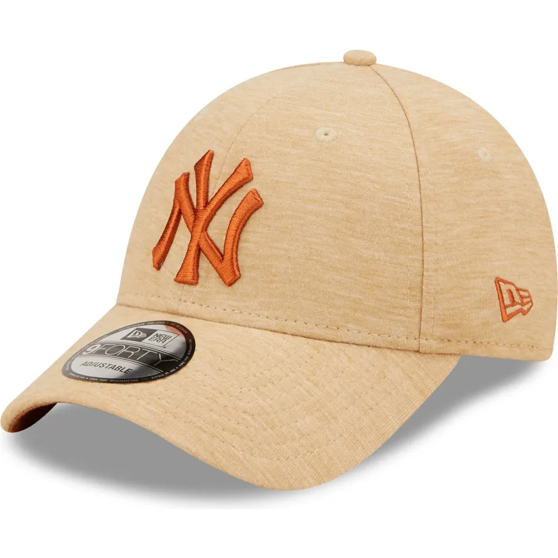 brun-bojd-justerbar-keps-med-brunt-9forty-jersey-essential-logotyp-fran-new-york-yankees-mlb-av-new-era