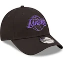 los-angeles-lakers-nba-9forty-neon-outline-svart-justerbar-bojd-keps-med-lila-logotyp-fran-new-era