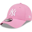 new-era-9forty-league-essential-justerbar-rosa-bojd-keps-med-vitt-new-york-yankees-mlb-logotyp