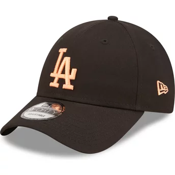 Svart justerbar böjd keps med orange logotyp 9FORTY League Essential från Los Angeles Dodgers MLB av New Era