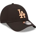 svart-justerbar-bojd-keps-med-orange-logotyp-9forty-league-essential-los-angeles-dodgers-mlb-fran-new-era