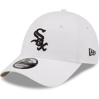 Justerbar vit böjd keps med svart logo 9FORTY League Essential från Chicago White Sox MLB av New Era