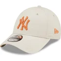 kepsar-curva-beige-justerbart-band-9forty-league-essential-fran-new-york-yankees-mlb-av-new-era