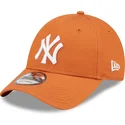 kepsar-curva-apelsin-justerbart-band-9forty-league-essential-fran-new-york-yankees-mlb-av-new-era