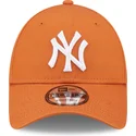 kepsar-curva-apelsin-justerbart-band-9forty-league-essential-fran-new-york-yankees-mlb-av-new-era