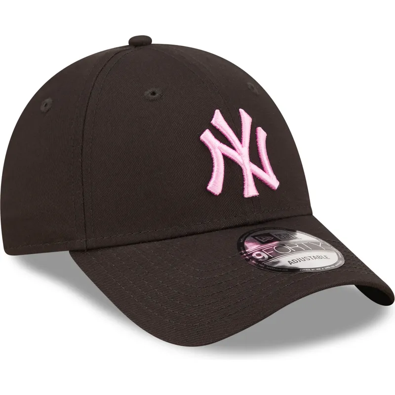 kepsar-curva-svart-justerbart-band-rosa-9forty-league-essential-fran-new-york-yankees-mlb-av-new-era