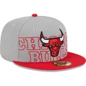 gra-och-rod-platt-keps-justerad-59fifty-draft-edition-2023-fran-chicago-bulls-nba-av-new-era