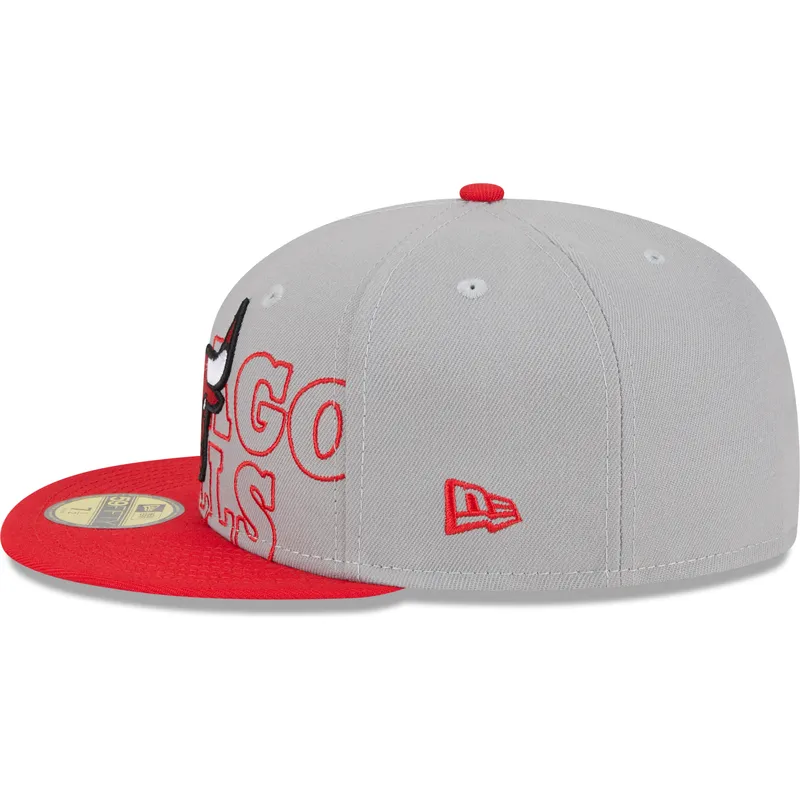gra-och-rod-platt-keps-justerad-59fifty-draft-edition-2023-fran-chicago-bulls-nba-av-new-era