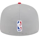 gra-och-rod-platt-keps-justerad-59fifty-draft-edition-2023-fran-chicago-bulls-nba-av-new-era