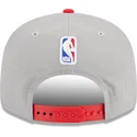 gra-och-rod-platt-keps-snapback-9fifty-draft-edition-2023-fran-chicago-bulls-nba-av-new-era