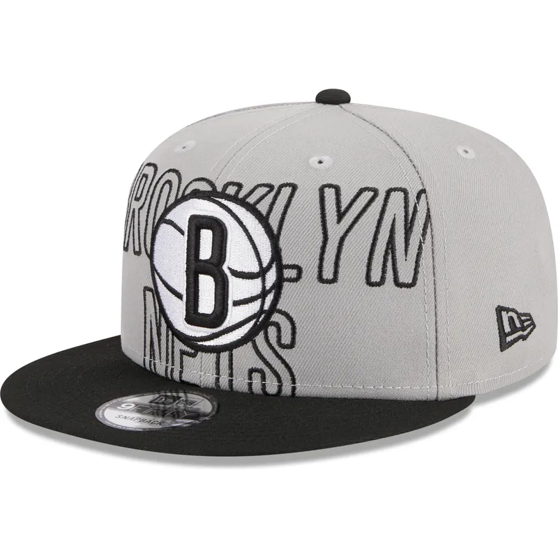 gra-och-svart-platt-keps-snapback-9fifty-draft-edition-2023-fran-brooklyn-nets-nba-av-new-era