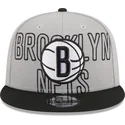 gra-och-svart-platt-keps-snapback-9fifty-draft-edition-2023-fran-brooklyn-nets-nba-av-new-era