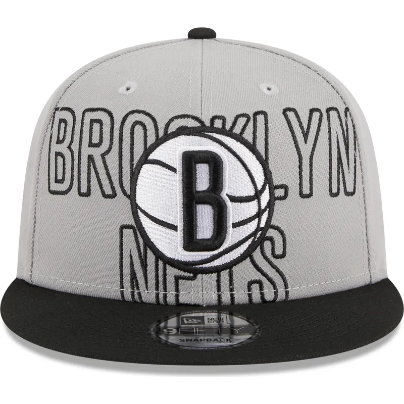gra-och-svart-platt-keps-snapback-9fifty-draft-edition-2023-fran-brooklyn-nets-nba-av-new-era