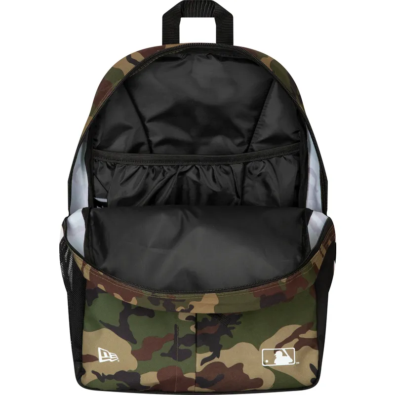 ryggsackar-kamouflage-zip-down-fran-new-york-yankees-mlb-av-new-era