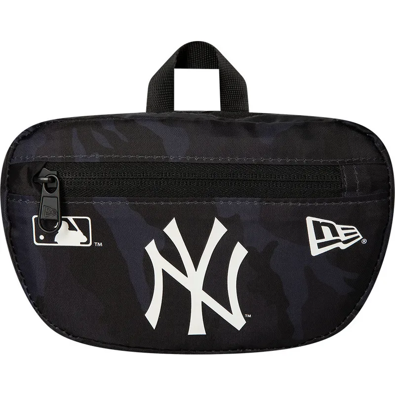svart-midjevaska-med-micro-all-over-print-av-new-york-yankees-mlb-fran-new-era