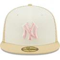 kepsar-plana-beige-justerad-rosa-59fifty-seam-stitch-fran-new-york-yankees-mlb-av-new-era