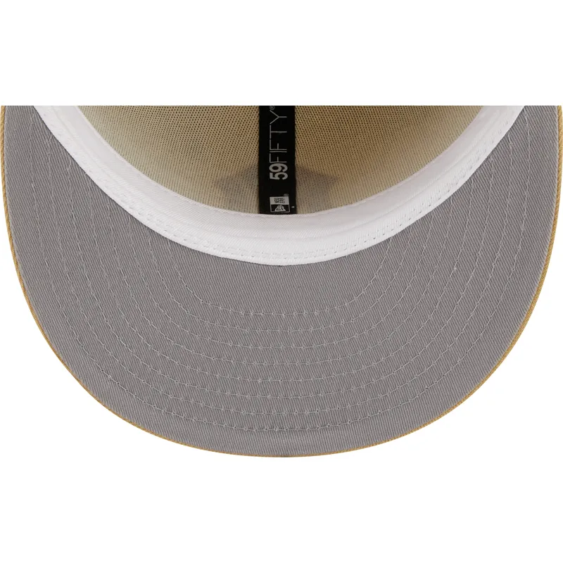 kepsar-plana-beige-justerad-rosa-59fifty-seam-stitch-fran-new-york-yankees-mlb-av-new-era