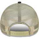 beige-och-marinbla-9forty-a-frame-all-day-trucker-keps-boston-red-sox-mlb-fran-new-era
