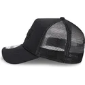 svart-truckerkeps-med-svart-logotyp-9forty-a-frame-all-day-trucker-los-angeles-lakers-nba-fran-new-era