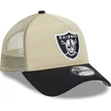 las-vegas-raiders-nfl-new-era-beige-och-svart-9forty-a-frame-all-day-truckerkeps