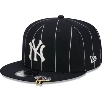 New Era New York Yankees MLB Marinblå Snapback 9FIFTY Platta Keps med Pinstripe Skärmklipp