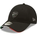 justerbar-svart-bojd-keps-9forty-repreve-flag-sandwich-av-ducati-motor-motogp-fran-new-era