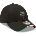 justerbar-svart-bojd-keps-9forty-repreve-flag-sandwich-av-ducati-motor-motogp-fran-new-era