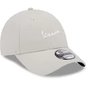 kepsar-curva-beige-justerbart-band-9forty-seasonal-fran-vespa-piaggio-av-new-era