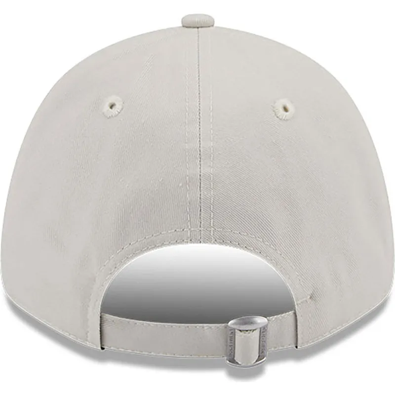 kepsar-curva-beige-justerbart-band-9forty-seasonal-fran-vespa-piaggio-av-new-era