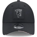 kepsar-curva-svart-snapback-9forty-all-over-print-zebra-visor-fran-manchester-united-football-club-premier-league-av-new-era