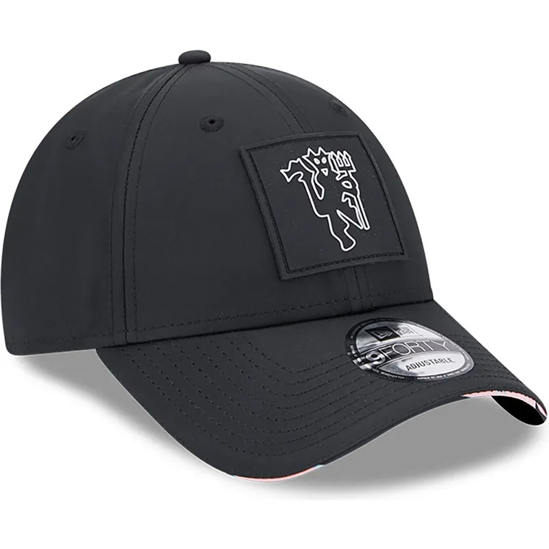 kepsar-curva-svart-snapback-9forty-all-over-print-zebra-visor-fran-manchester-united-football-club-premier-league-av-new-era