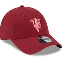 kepsar-curva-rod-justerbart-band-9forty-seasonal-fran-manchester-united-football-club-premier-league-av-new-era