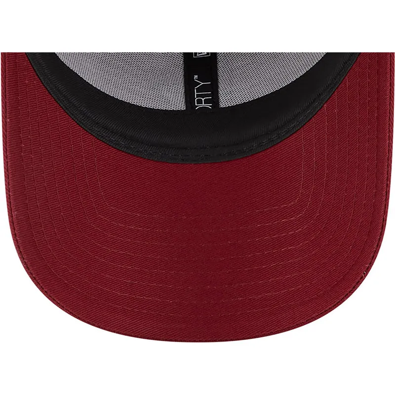 kepsar-curva-rod-justerbart-band-9forty-seasonal-fran-manchester-united-football-club-premier-league-av-new-era