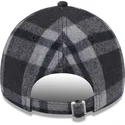 justerbar-morkbla-9twenty-check-keps-med-bojd-skarm-fran-new-era