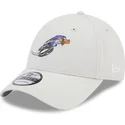 beige-justerbar-9forty-bojd-keps-med-looney-tunes-road-runner-fran-new-era