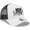 beige-a-frame-truckerkeps-med-snurre-spratt-och-daffy-anka-looney-tunes-fran-new-era
