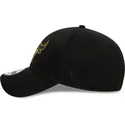 kepsar-curva-svart-justerbart-band-9forty-metallic-badge-fran-chicago-bulls-nba-av-new-era