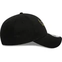 kepsar-curva-svart-justerbart-band-9forty-metallic-badge-fran-chicago-bulls-nba-av-new-era