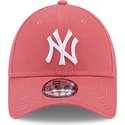 justerbar-ljusrosa-9forty-league-essential-new-york-yankees-mlb-keps-med-bojd-skarm-fran-new-era
