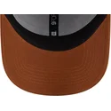 brun-justerbar-bojd-keps-med-beige-logotyp-9forty-league-essential-los-angeles-dodgers-mlb-fran-new-era