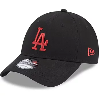 Svart justerbar böjd keps med rött 9FORTY League Essential-logotyp från Los Angeles Dodgers MLB av New Era