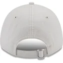 beige-justerbar-bojd-keps-med-brunt-logo-9forty-league-essential-chicago-white-sox-mlb-fran-new-era