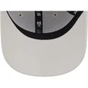 beige-justerbar-bojd-keps-med-rod-logotyp-9forty-league-essential-new-york-yankees-mlb-fran-new-era
