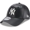 kepsar-curva-svart-justerbart-band-9forty-leather-fran-new-york-yankees-mlb-av-new-era