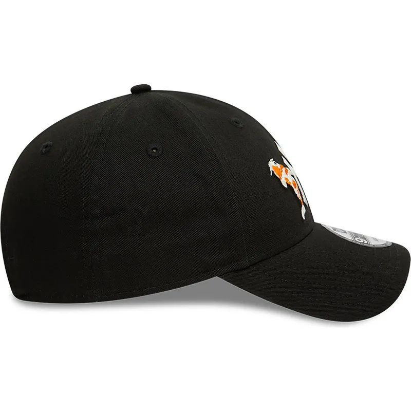 kepsar-curva-svart-justerbart-band-9forty-koi-fish-fran-new-york-yankees-mlb-av-new-era kepsar-curva-svart-justerbart-band-9forty-koi-fish-fran-new-york-yankees-mlb-av-new-era