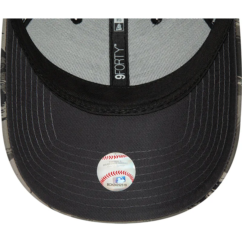kepsar-curva-kamouflage-justerbart-band-9forty-all-over-print-painted-fran-new-york-yankees-mlb-av-new-era kepsar-curva-kamouflage-justerbart-band-9forty-all-over-print-painted-fran-new-york-yankees-mlb-av-new-era